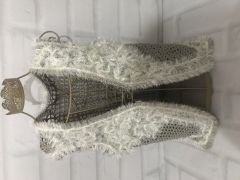 Naylon İpten Delikli El İşi Yelek